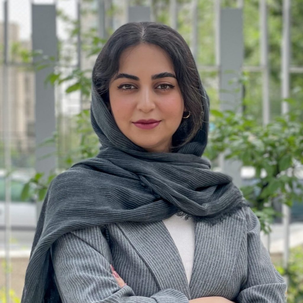 مهسا داوودی